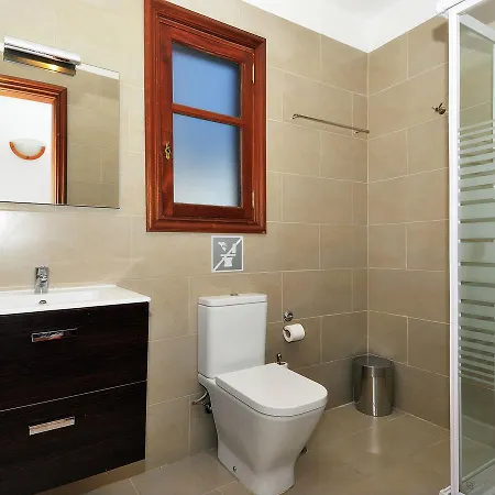 Residencial Los Claveles - Cristina