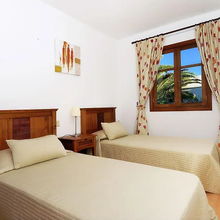 Residencial Los Claveles - Cristina