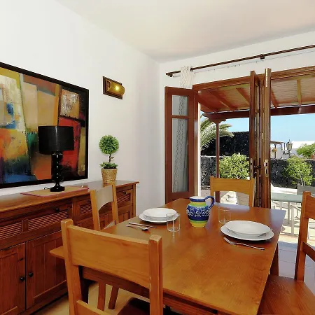 Residencial Los Claveles - Cristina *