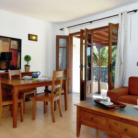 Residencial Los Claveles - Cristina Villa